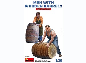 MI38070 1/35 Men with Wooden Barrels